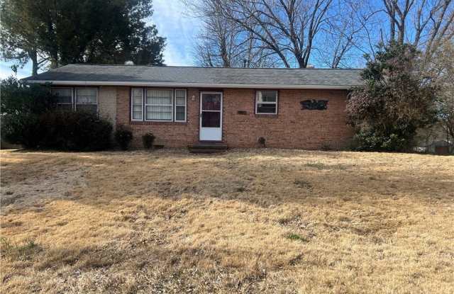 Photo of 1513 Duke Drive