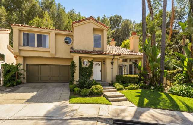 Luxury Lease in Prestigious Newport Canyon