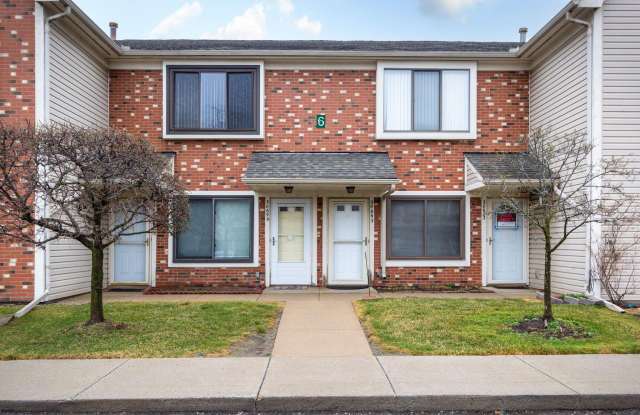 30695 Hidden Pines Lane Lane