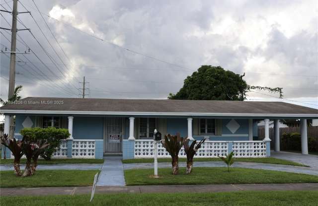 Photo of 15130 Jackson St