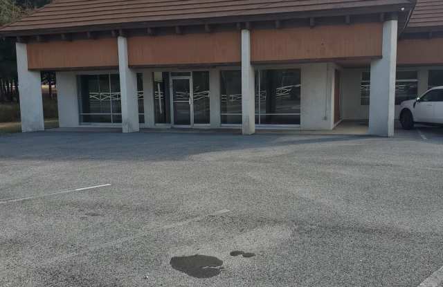 Photo of 1305 Eglin Parkway