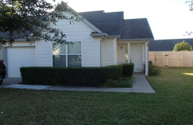 Charming 3BD/ 2BA Duplex For Lease photos photos