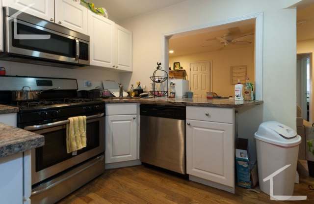 Bright Brookline 4-bed 2-bath with Heat/Hot Water Included!