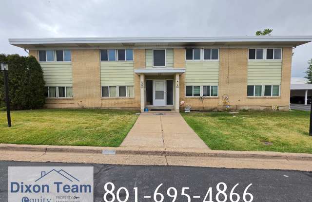 2327 Chateau Dr - 1