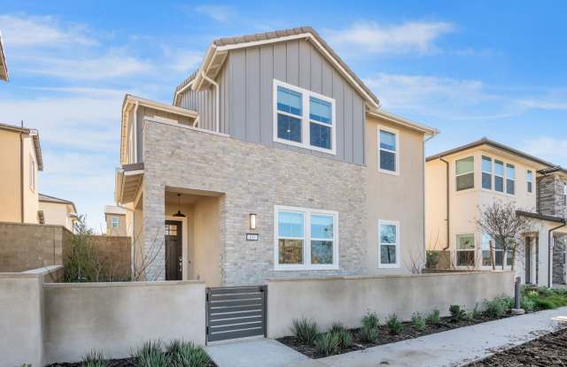 Beautiful 5bed/4bath for Rent Home at Great Park