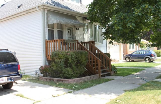 6310 W BERTEAU Avenue - 6310 West Berteau Avenue, Chicago, IL 60634