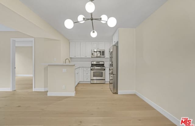 8300 Manitoba St unit: 221