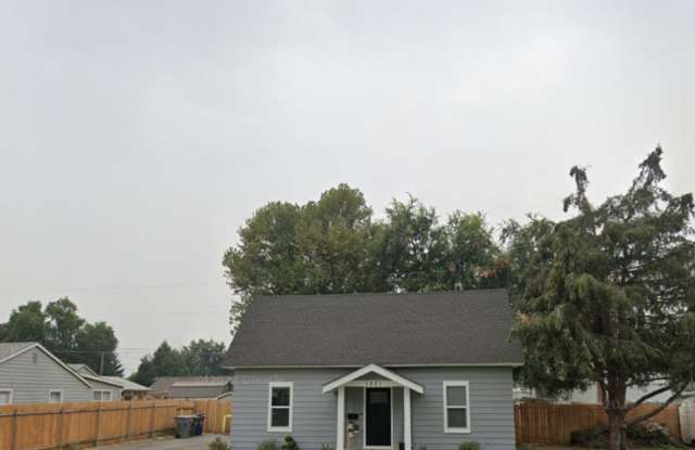 Fully Updated 3 Bedroom 1.5 Bath in Richland