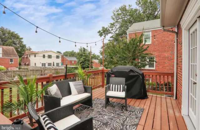 1123 44th Place Southeast