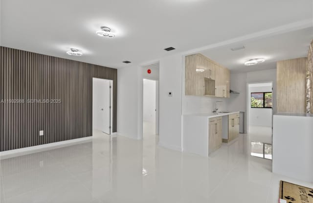 Photo of 1640 NE 183 ST