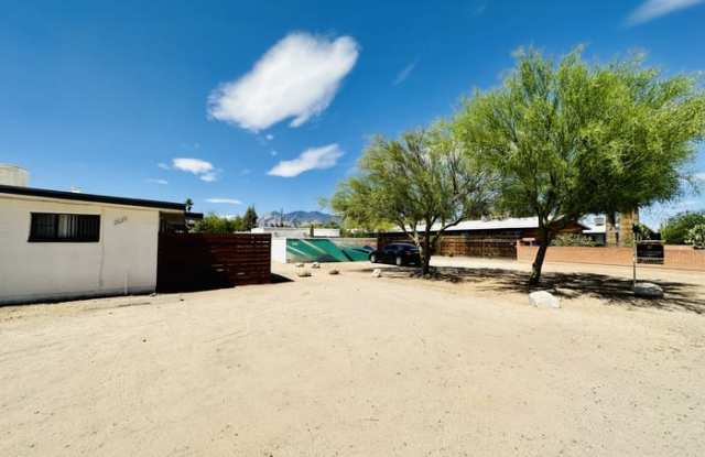 2625 East Copper Street