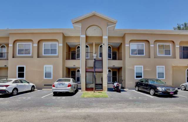 Spacious 3/2 Condo with a Cover Patio Area in the Desirable Palm Villas - Kissimmee! photos photos