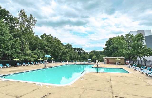 Hampshire Tower Apartments