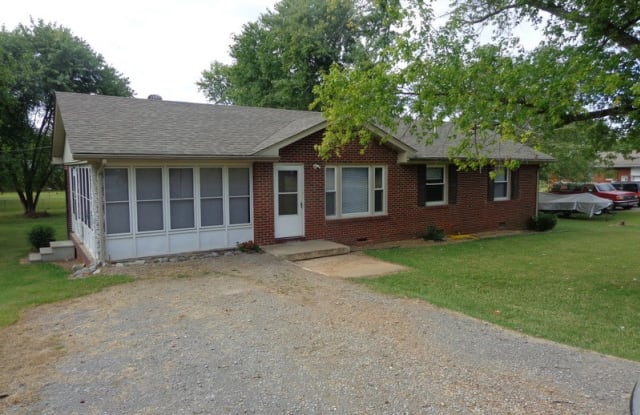 120 Lexington Dr - 120 Lexington Drive, Clarksville, TN 37042