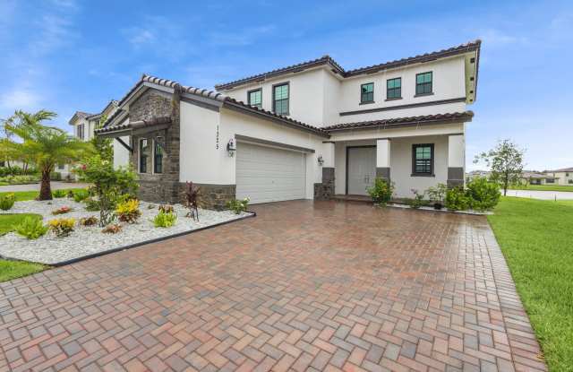 1325 Whitcombe Drive