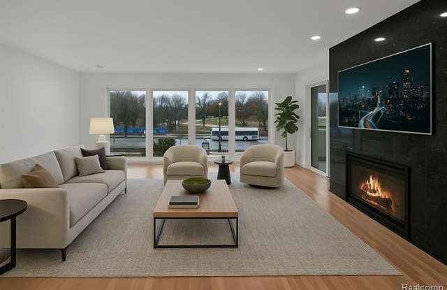 511 BROOKSIDE Avenue