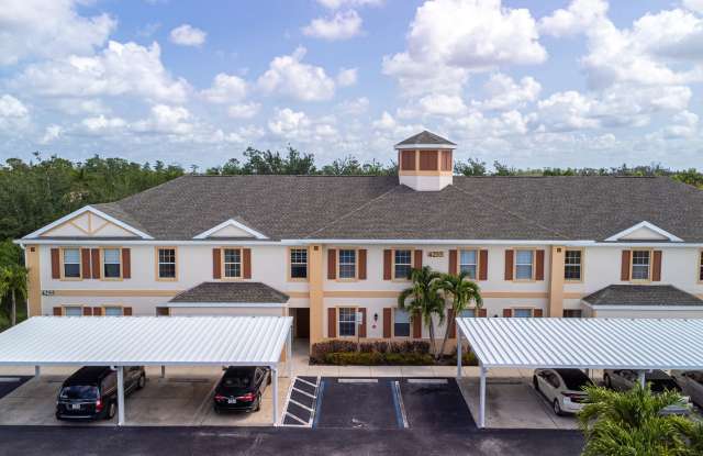 Photo of Spacious 3/2 in gated community off Colonial Blvd