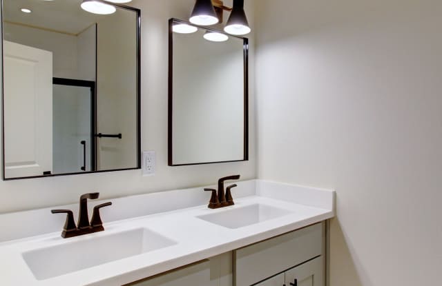 1221 East Emma Drive