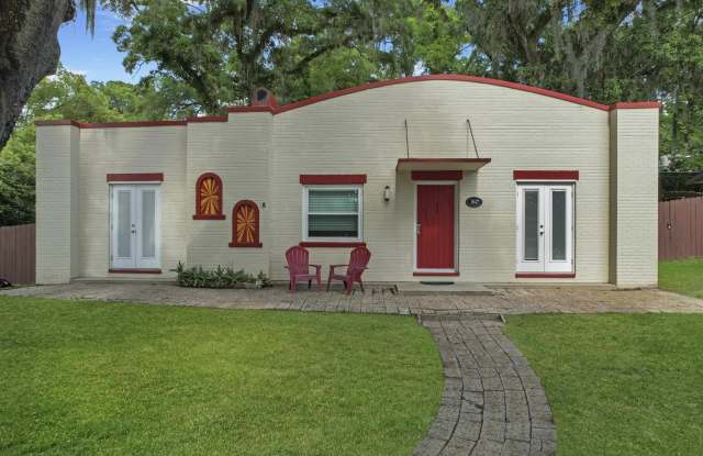 Photo of 1647 Lake Ella Drive