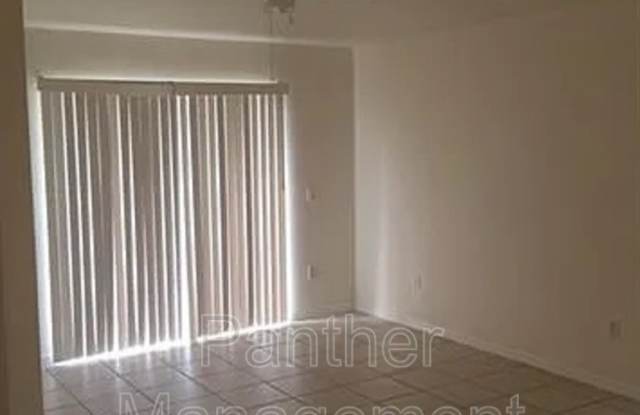 905 Abrams Blvd, unit B