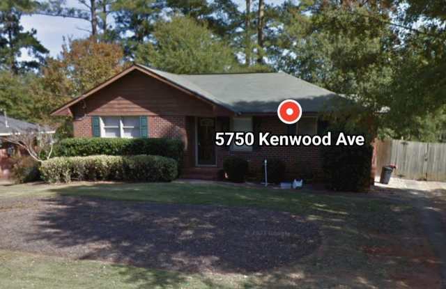 Photo of 5750 Kenwood Ave