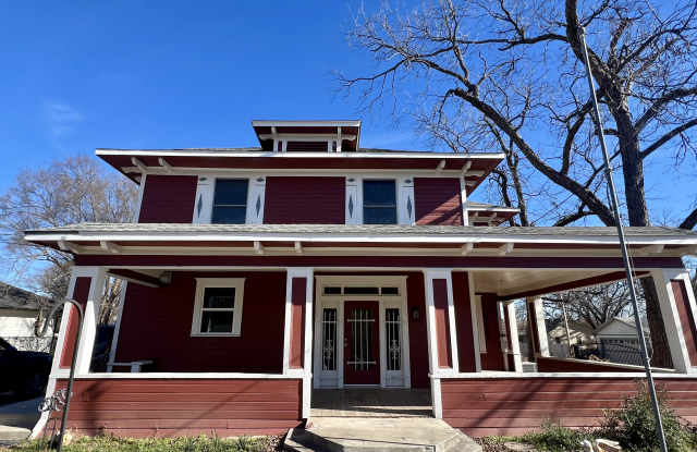 Photo of 2115 Johnson St