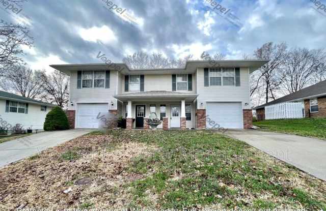 816 SE Drew Ct.