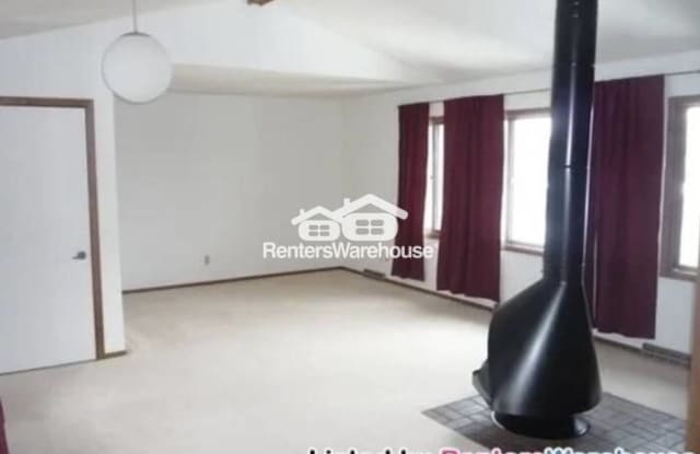 1514 North Timber Ridge