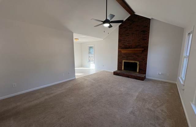 Rent Special on Beautifully Updated 3 Bedroom Home!