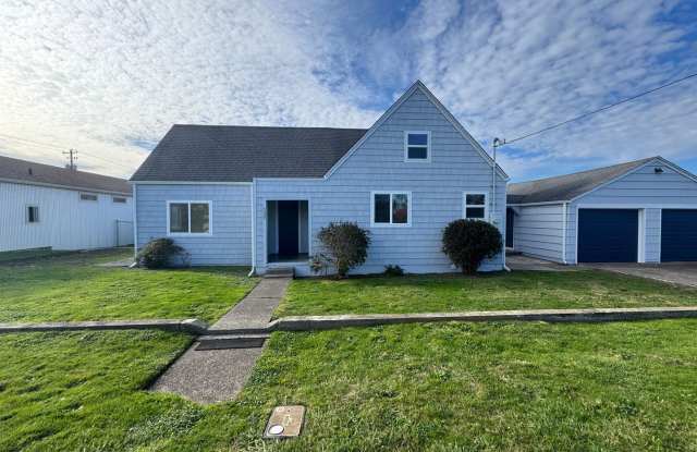 Large Home in Newport!