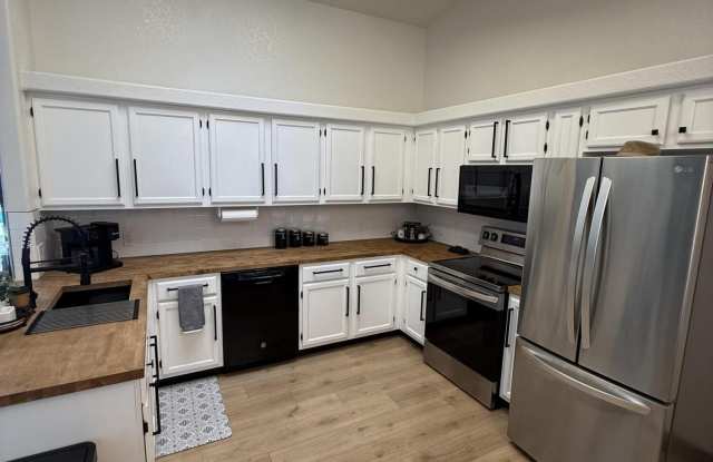 3580 Chemehuevi Blvd