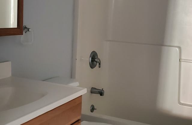 37 North Congress Street