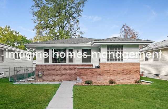 Photo of 3409 Kyle Avenue North