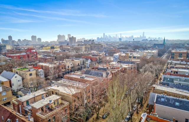 3247 North Seminary Ave. Apt.