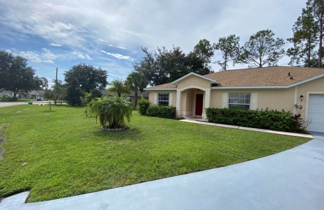 2 White Horse Lane - 2 White Horse Lane, Palm Coast, FL 32164