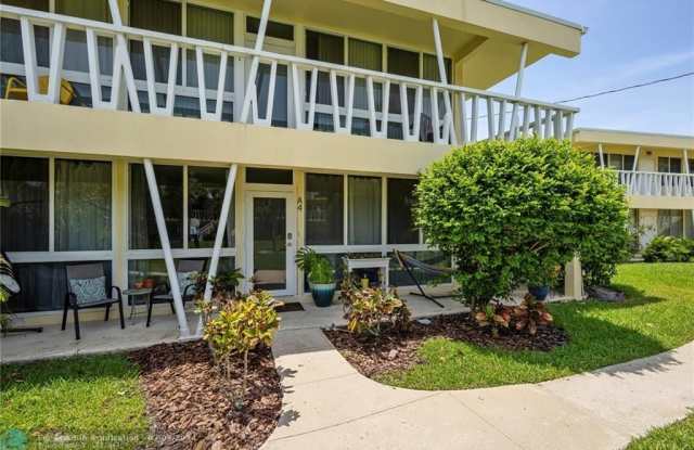 2755 NE 28th Ave
