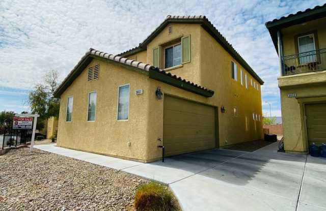 CHARMING SINGLE FAMILY HOUSE 3BED/3BATH IN A GATED COMMUNITY WITH POOL/SPA AND FITNESS FACILITY photos photos