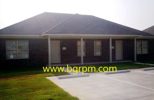 1012 Stanphil Road - 1012 Stanphill Road, Jacksonville, AR 72076