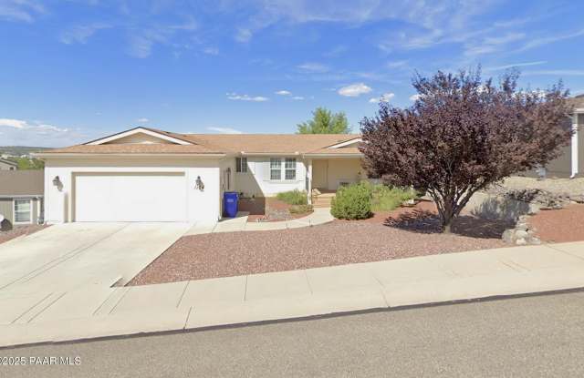 Photo of 1124 Louie Street