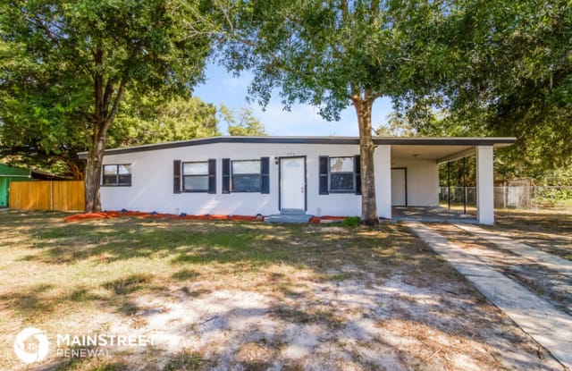 579 North Lake Avenue - 579 N Lake Ave, Apopka, FL 32712