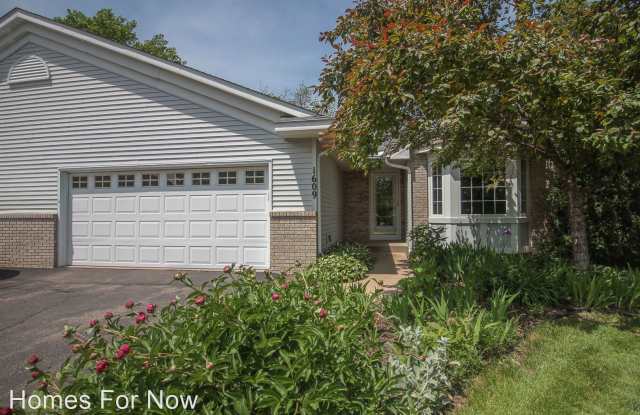 1609 Maple Manors Ct