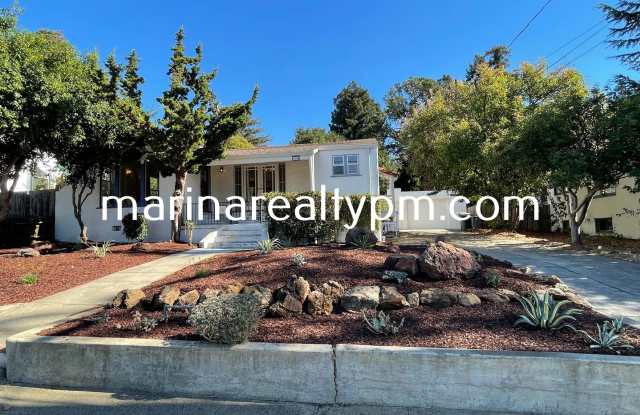 Coming Soon! Charming 3 bedroom, 2 bathroom home located in the Vista area near Vallejo High School