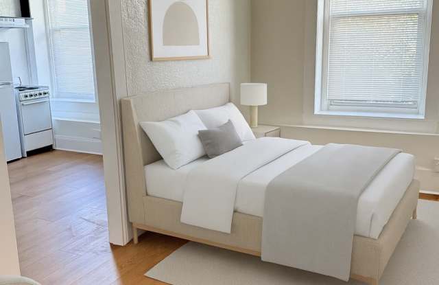 100 East Tarpon Avenue