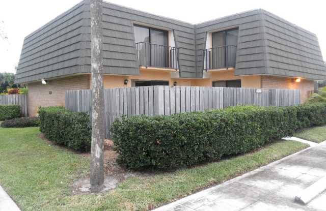 Village of Sandalwood Lakes