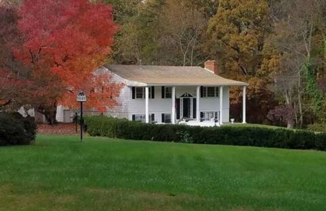 Charming 5BR House in Manassas