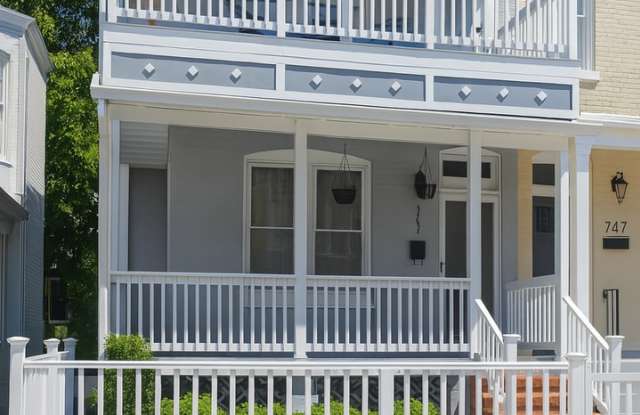 Charming Row Home with Modern Comforts in the Heart of DC (Columbia Heights)!
