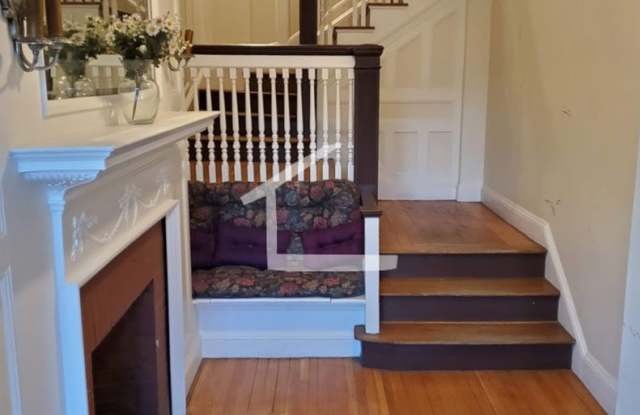 Charming 2 Bedroom-No Broker Fee