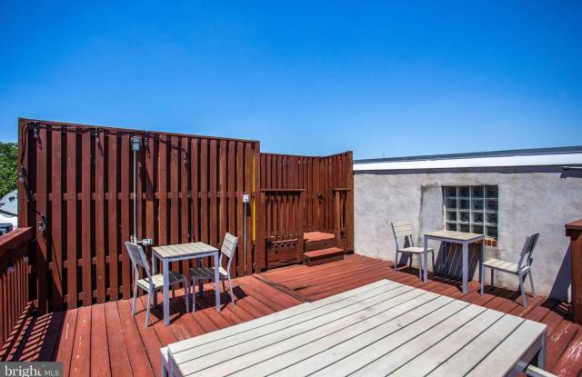 219 T Street NE unit: 202