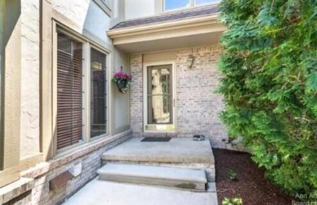 2734 Winter Garden Court