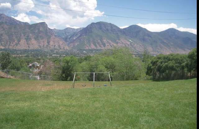 SINGLE FAMILY HOUSING - 2 bed/1 bath in Orem